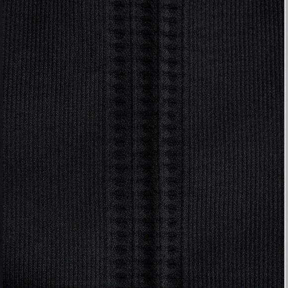 NWT! Fabletics Sync Seamless High-Waisted 6'' Short - Size Small - Black C34 - Picture 4 of 7